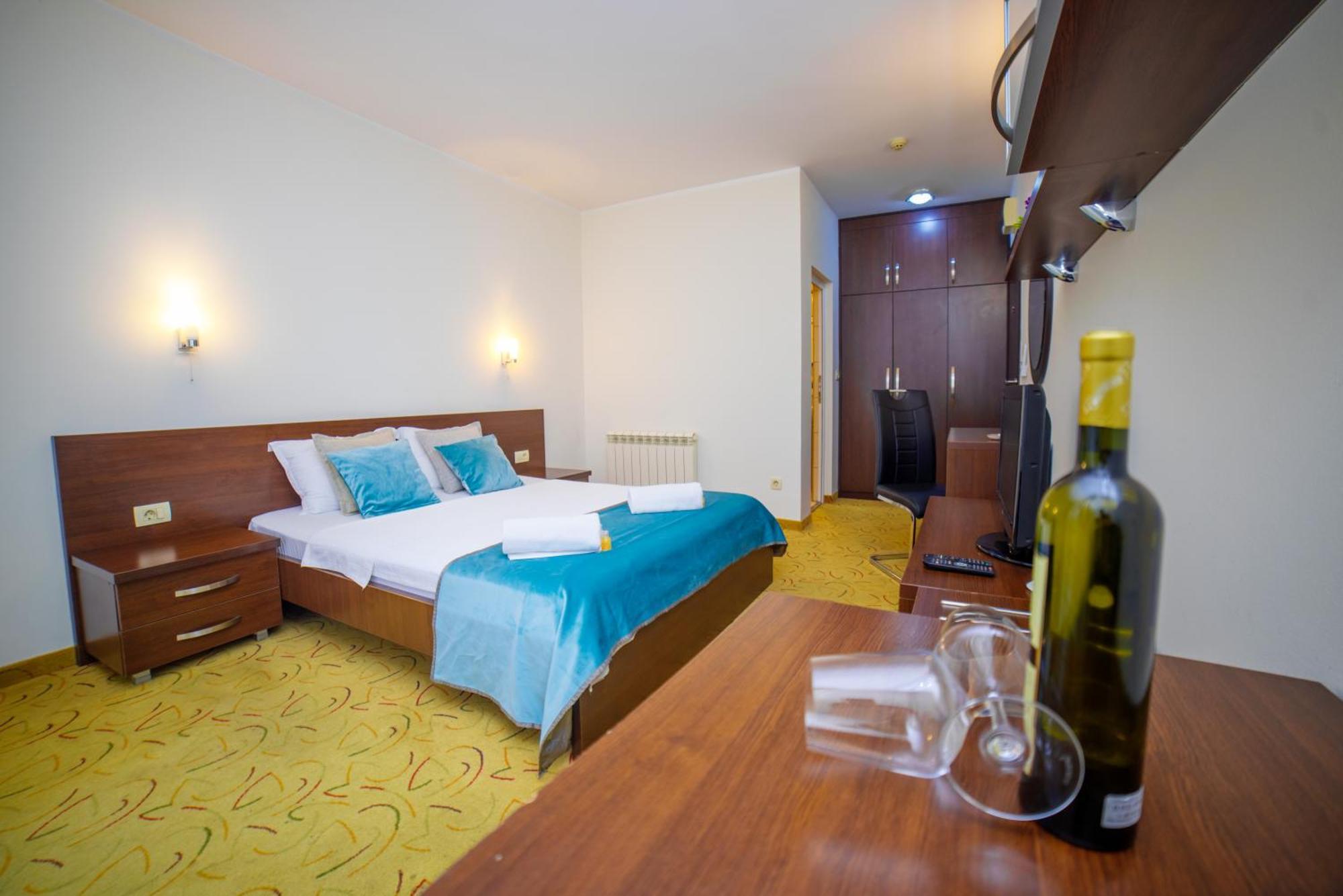 Hotel Odissey Jaz Budva Luaran gambar